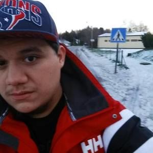 Meet your Posher, Chad